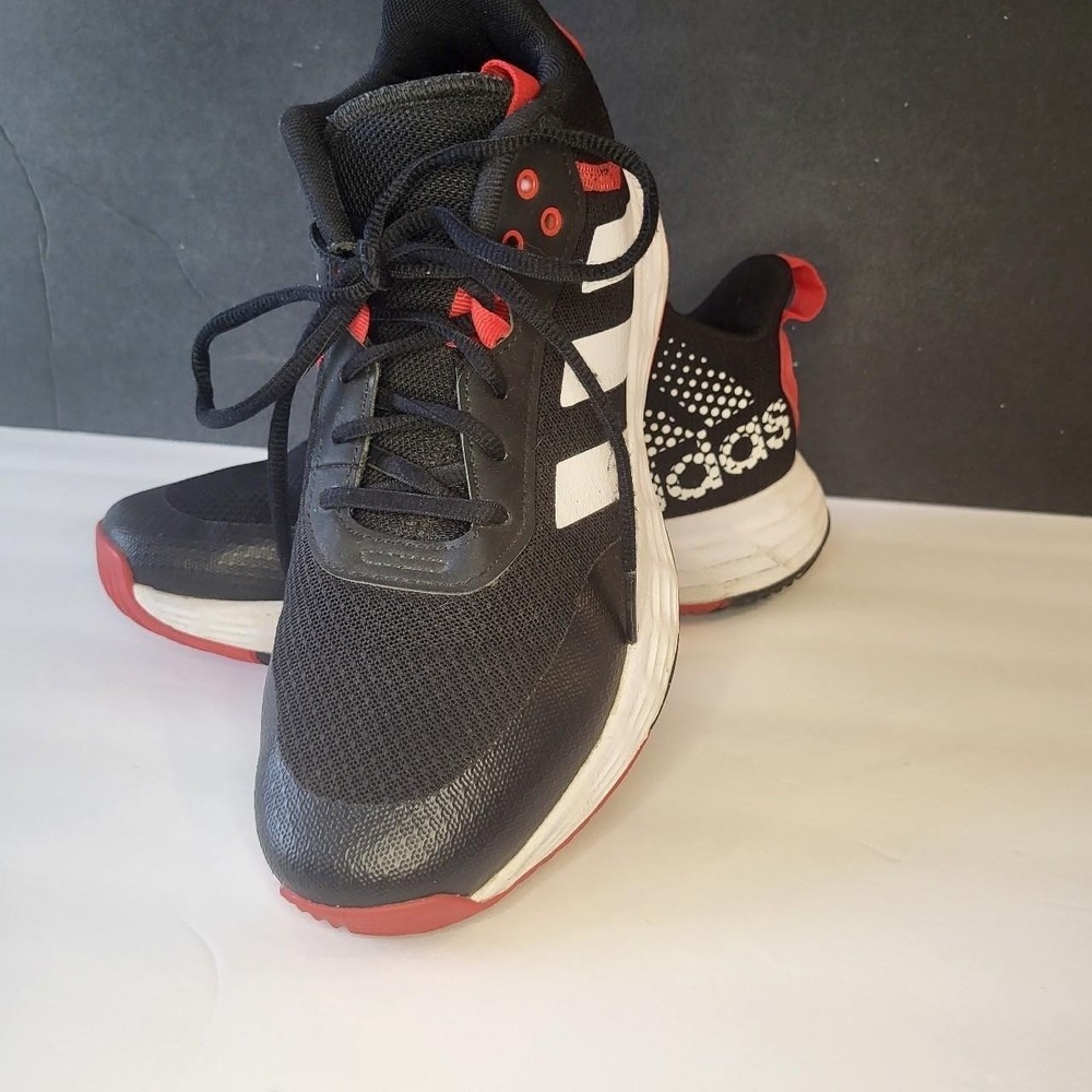Adidas Own the Game 2.0 Youth Basketball Shoes Size 5.5 Black Red H00471